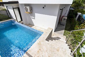 Modern 4-BR Villa in Gated Community
