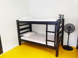 amalaya hostel