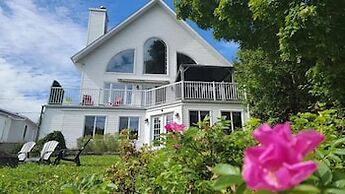 La Dolce Vita - Home Away From Home