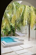 RoRi Private Luxury Villas
