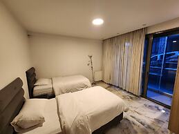 Perfect Residence Taksim with pool