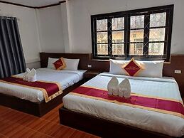 Vang Vieng Charming Boutique Hotel