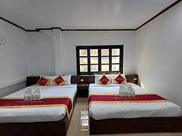 Vang Vieng Charming Boutique Hotel
