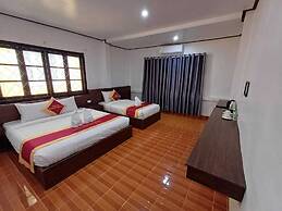 Vang Vieng Charming Boutique Hotel
