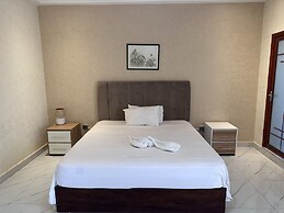 Apartments Plaza Hotel