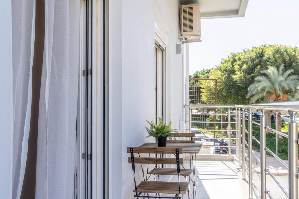 Pananos Sq House I