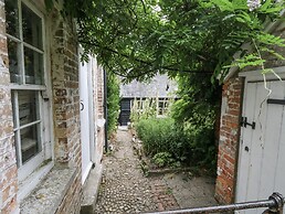 Chenies
