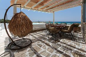 Phoenicia Naxos