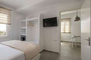 Phoenicia Naxos
