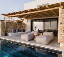 Phoenicia Naxos