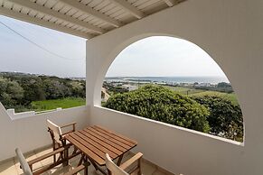 Phoenicia Naxos