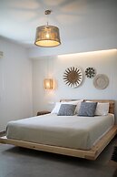 Phoenicia Naxos