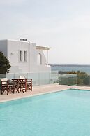Phoenicia Naxos