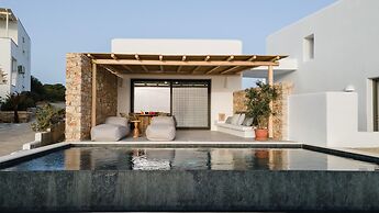 Phoenicia Naxos