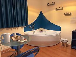 Bracco Rooms and Suites