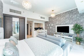 Lux Holiday Home Dubai Silverene Studios