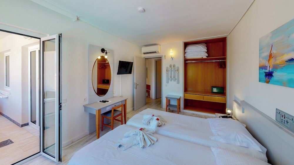 Chrispy Beach Resort