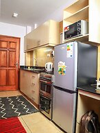 West Suites Apartments
