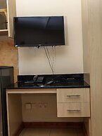 West Suites Apartments