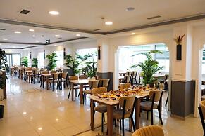 Lopera Beach Hotel