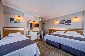 Lopera Beach Hotel