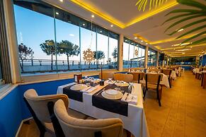 Lopera Beach Hotel