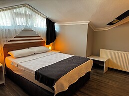 Lopera Beach Hotel
