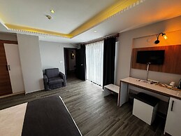 Lopera Beach Hotel