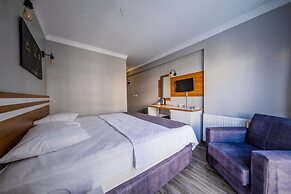 Lopera Beach Hotel