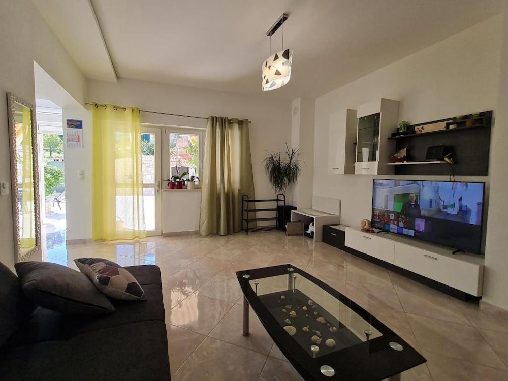 Luxury Apartment Ani