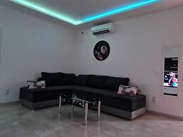 Luxury Apartment Ani