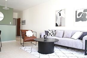 Charming Old North near Park by FeelHome