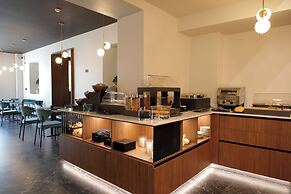 Hotel Namia by Dori