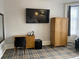 Crown Court Hotel & Bar.
