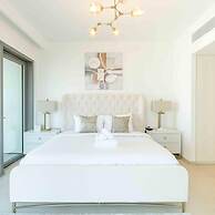 Regal 3BR Maid w Burj Khalifa View Balcony