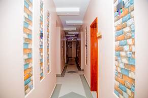 Aniny Hotel