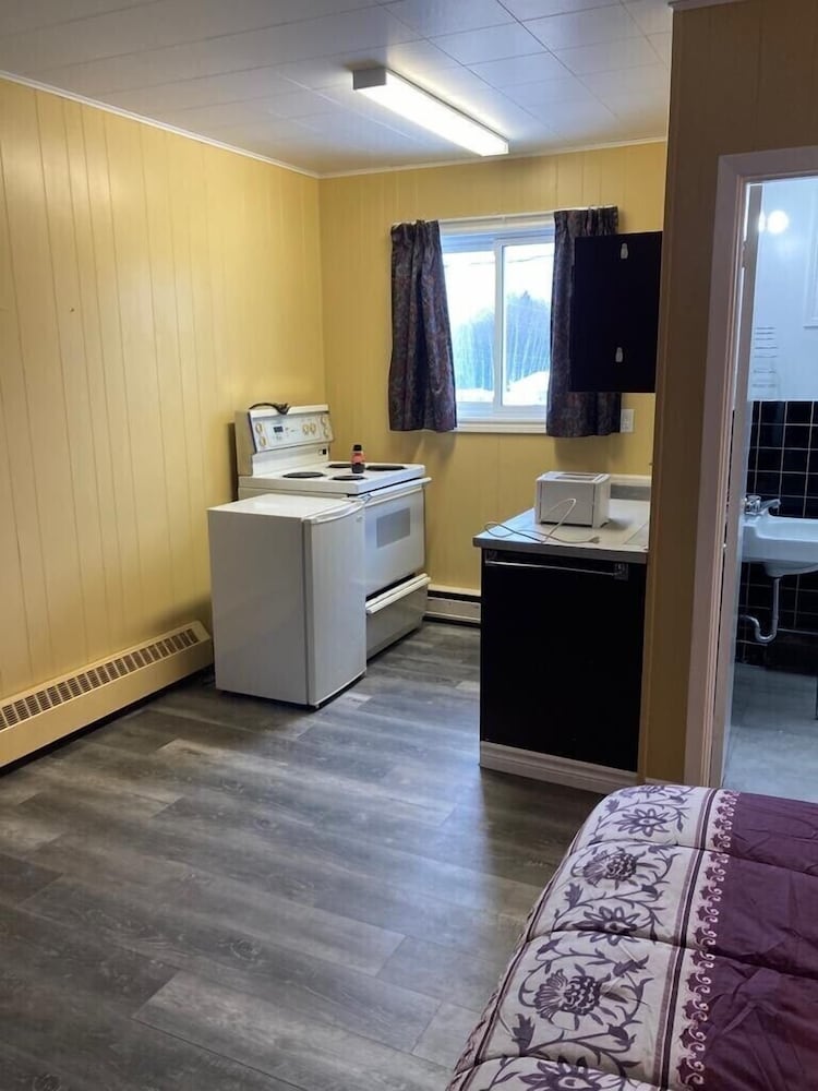 Pine Ridge Motel
