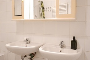 CoLiving 3BR shared Apt. Belvedere