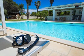 Villa El Capitano with garden and pool