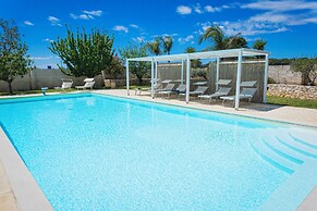 Villa El Capitano with garden and pool