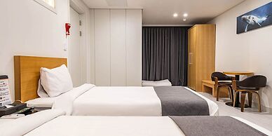 RITZ HOTEL