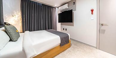 RITZ HOTEL