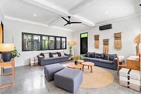 Abu Villa by Betterplace