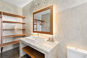 Abu Villa by Betterplace