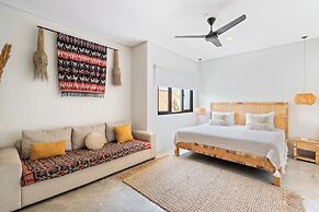 Abu Villa by Betterplace