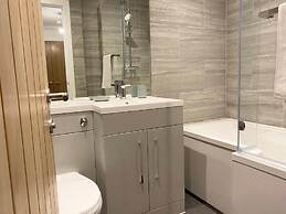 Modern Stylish 2 bedroom 2 Bath Apts.
