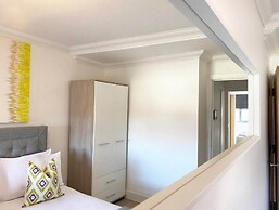 Modern Stylish 2 bedroom 2 Bath Apts.