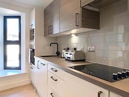 Modern Stylish 2 bedroom 2 Bath Apts.