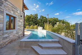 Casa Dika Pool & Lounge