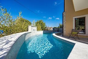 Casa Dika Pool & Lounge